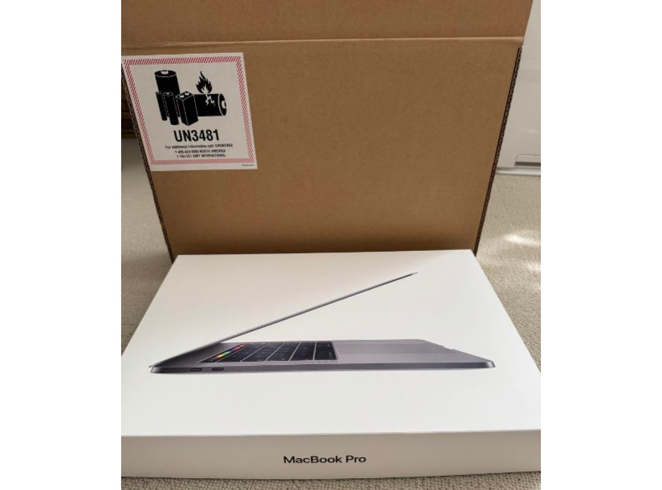 MacBook Pro 15 Core i9, 32GB / 512GB JP Keyboard